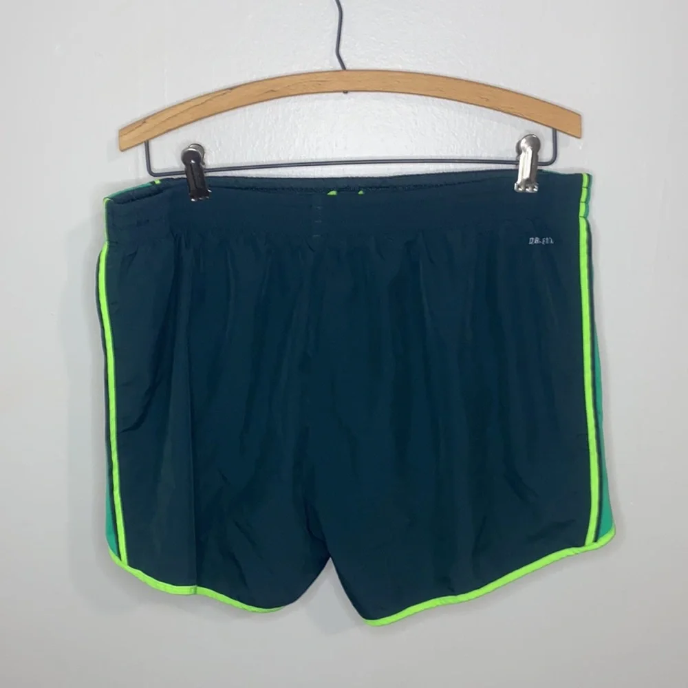 🪿Grey with blue and green detail Nike Dri-fit shorts! - Picture 9 of 10
